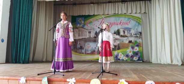 В Доме культуры станицы Терновской для детей была проведена игровая программа "Хоровод мира"
